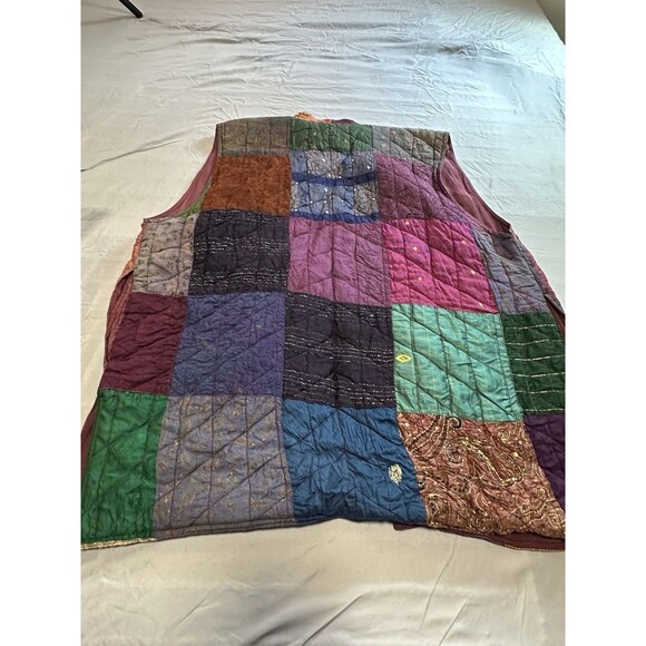 Natural Choice  By S.R.G.  Vintage Boho Patchwork Quilted Reversible Vest Size L - Picture 9 of 10